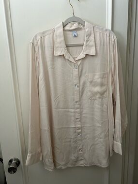 Old Navy Cream Button-Up Shirt
